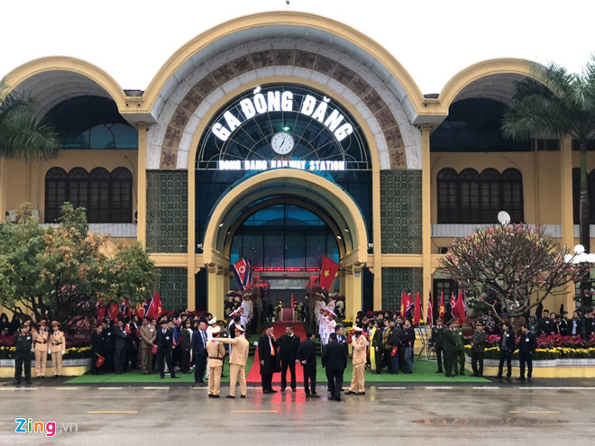 Chu tich Trieu Tien Kim Jong-un ve den khach san Melia, Ha Noi-Hinh-18