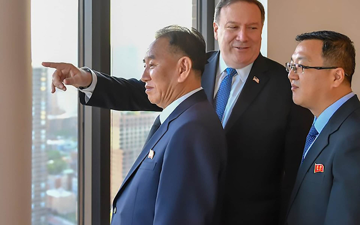 Trước khi được Tổng thống Mỹ Donald Trump bổ nhiệm vào vị trí Ngoại trưởng Mỹ, ông Pompeo từng là Giám đốc Cơ quan Tình báo Trung ương Mỹ (CIA), được đánh giá là nhân vật rất có tiếng nói trong đội ngũ của Tổng thống Trump.