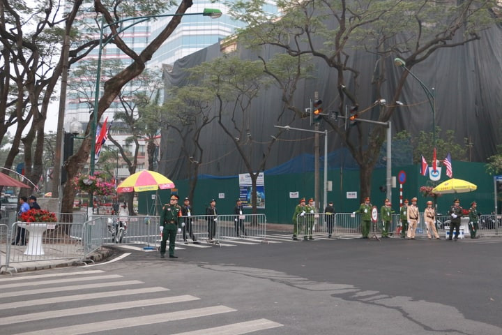 Truc tiep: Lenh cam van 