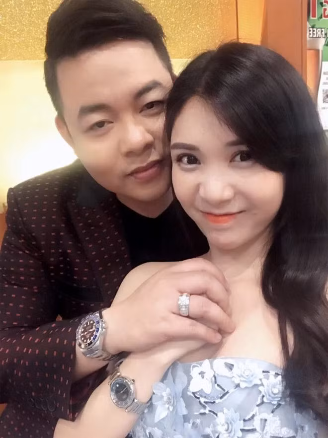Tinh cu Quang Le co so thich an mac sexy kiem vai-Hinh-3