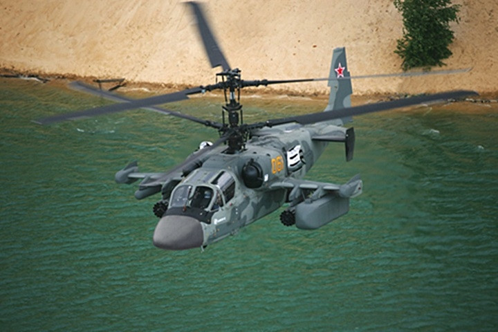 Ka-52 là trực thăng tấn công được trang bị một súng 30mm (với 460 viên đạn), giá phóng rocket 80mm không dẫn đường, bom, và tên lửa không đối không.