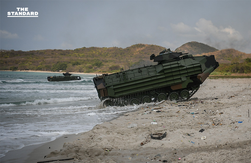 Chính thức bắt đầu từ ngày 12/2 và dự kiến kéo dài đến ngày 22/2, tại Hổ mang Vàng 2019 các binh sĩ Thái Lan, Mỹ và Hàn Quốc sẽ thực hiện các khoa mục huấn luyện như oanh kích, nhảy dù, đổ bộ đặc nhiệm, đổ bộ cơ giới, chiếm lĩnh trận địa và cả các bài học sinh tồn trong các khu rừng nhiệt đới ở Đông Nam Á. Nguồn ảnh: The Standard.