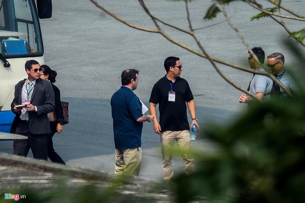 Cuộc gặp Trump - Kim lần hai đang được thế giới theo dõi sát sao với kỳ vọng về một hiệp ước hòa bình, chính thức xóa bỏ thù địch giữa Mỹ và Triều Tiên. Các đặc phái viên của hai bên cũng được cho là sẽ gặp nhau tại Hà Nội tuần này để bàn thảo nội dung liên quan đến tuyên bố chung mà hai bên có thể thông qua tại cuộc gặp.