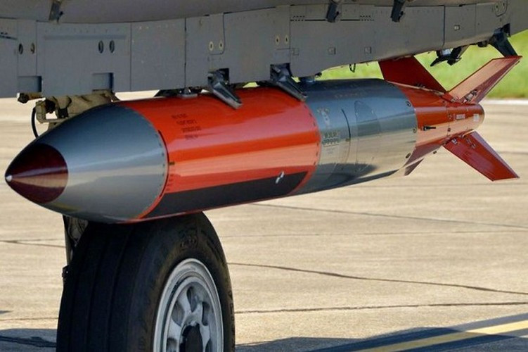 Chúng trọng lượng chỉ 320 kg; chiều dài 3,56 m; đường kính 33 cm.