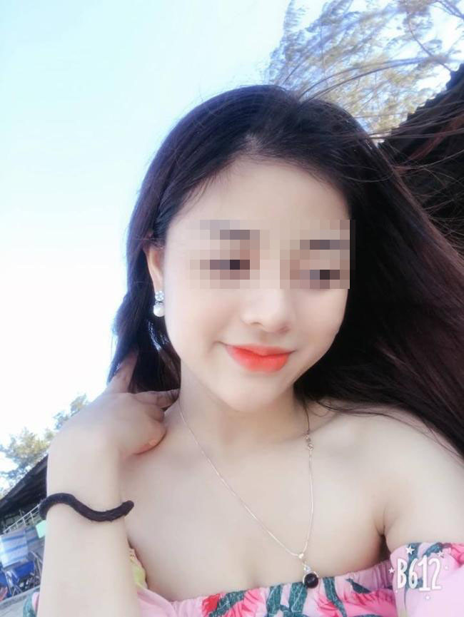 Với Hoàng Hải Yến, con trai giờ là niềm hạnh phúc và món quà lớn nhất trong cuộc đời của Yến. Nhiều người cho rằng với vẻ ngoài trẻ đẹp như học sinh, Hoàng Hải Yến không khó để kiếm được bờ vai nương tự nếu chia tay chồng.