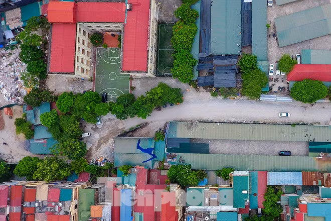 Tổng mức đầu tư dự án là khoảng 342 tỷ đồng trong đó chi phí bồi thường, hỗ trợ và tái định cư dự tính khoảng 218 tỷ đồng. Theo ông Nguyễn Hoàng Hà, PGĐ Ban quản lý dự án đầu tư xây dựng quận Đống Đa (Hà Nội) cho biết cần giải phóng mặt bằng 69 hộ dân và 14 tổ chức để thực hiện dự án.