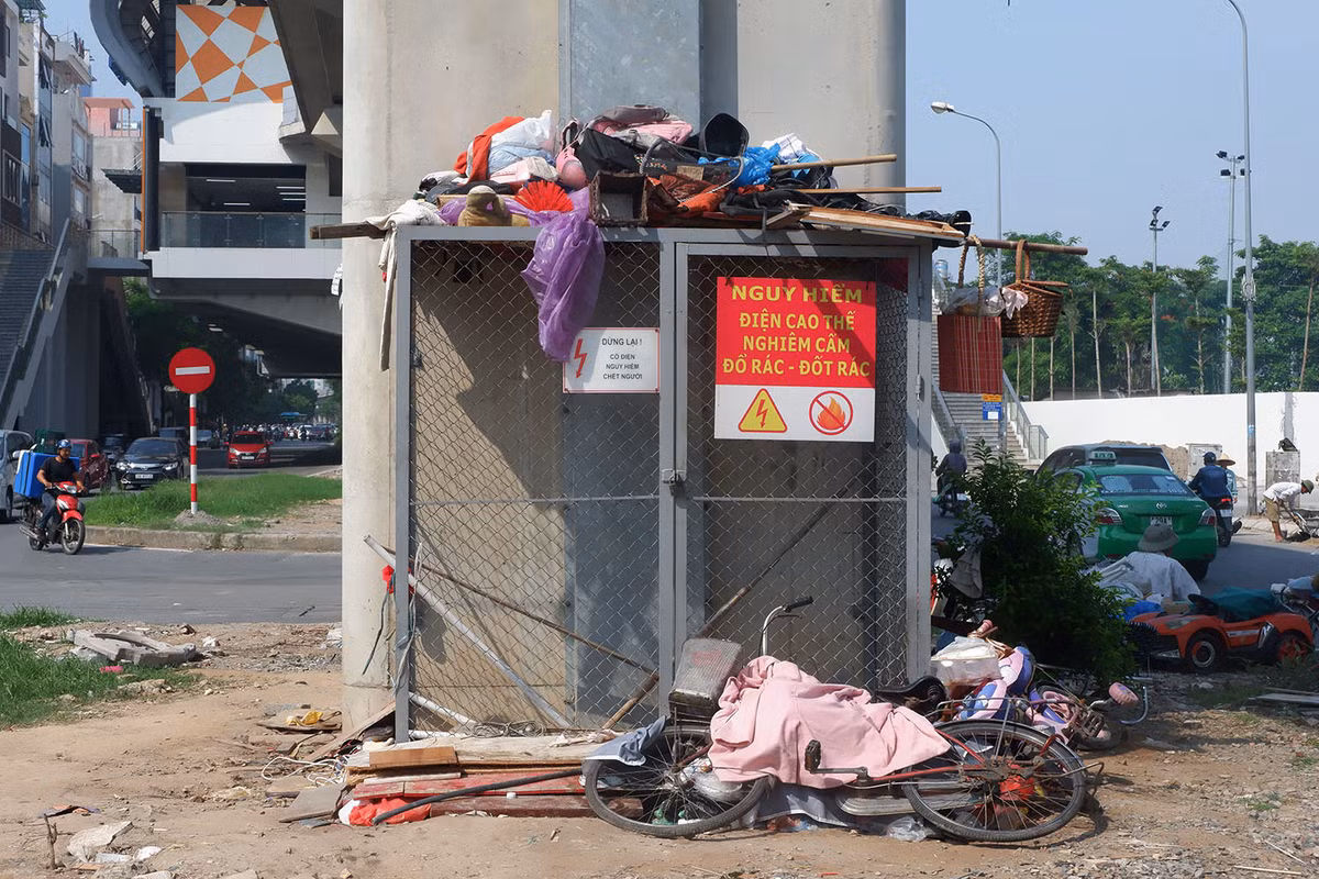 Trước thực trạng trên, nhiều người dân mong muốn, các cấp chính quyền của địa phương sẽ có những biện pháp cắt tỉa cây cảnh quan, loại bỏ cây dại và dọn dẹp các điểm tập kết rác thải, phế thải nơi đây để trả lại cảnh quan sạch đẹp cho cả tuyến đường.