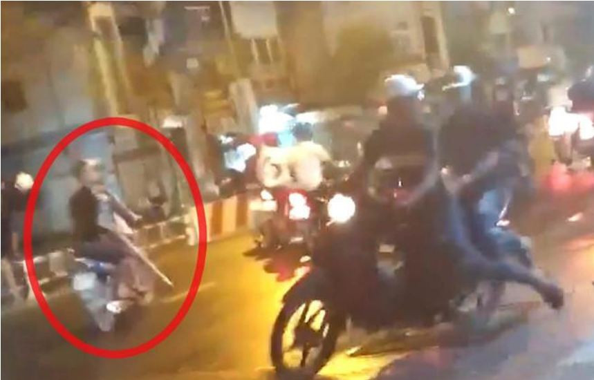 Loi khai cua nhom thanh nien chem nhau dien loan vi tranh gianh ban gai-Hinh-2