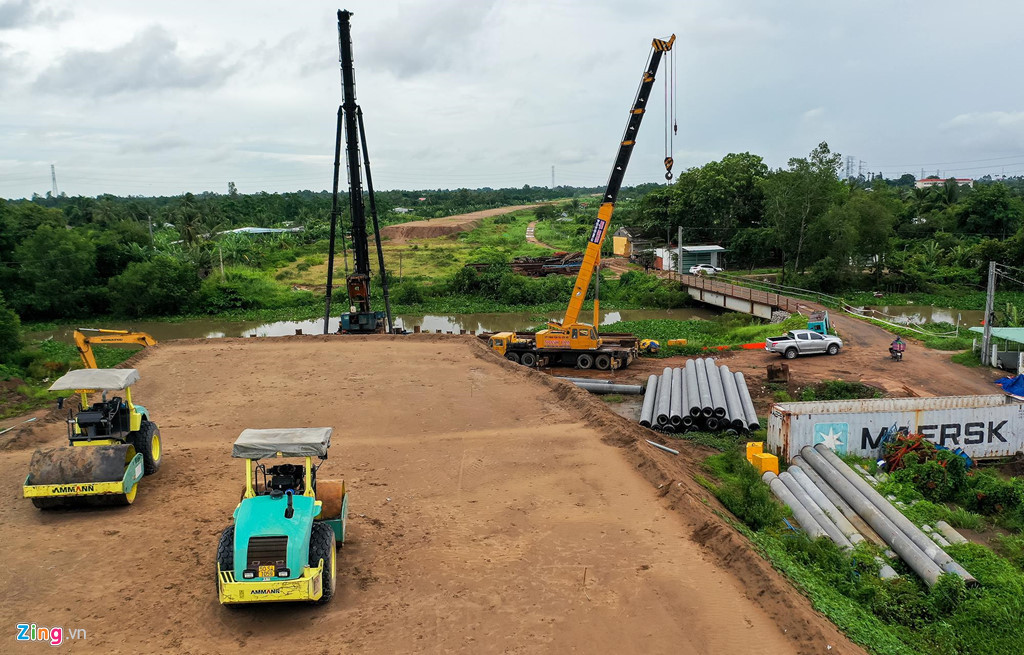 Tại buổi họp về xử lý vướng mắc đối với dự án đầu tư xây dựng đường cao tốc Trung Lương - Mỹ Thuận theo hình thức hợp đồng BOT, Thủ tướng yêu cầu cần phải có giải pháp tổng thể, cũng như giải pháp cụ thể để xử lý những vấn đề đặt ra, đặc biệt là thủ tục đầu tư xây dựng cơ bản.