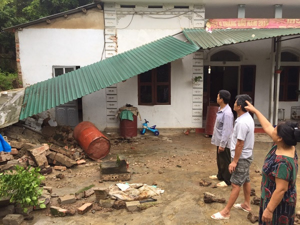 Do ảnh hưởng bão số 3 nhiều hộ dân tại Điện Biên bị tốc mái, sụt lún nền nhà
