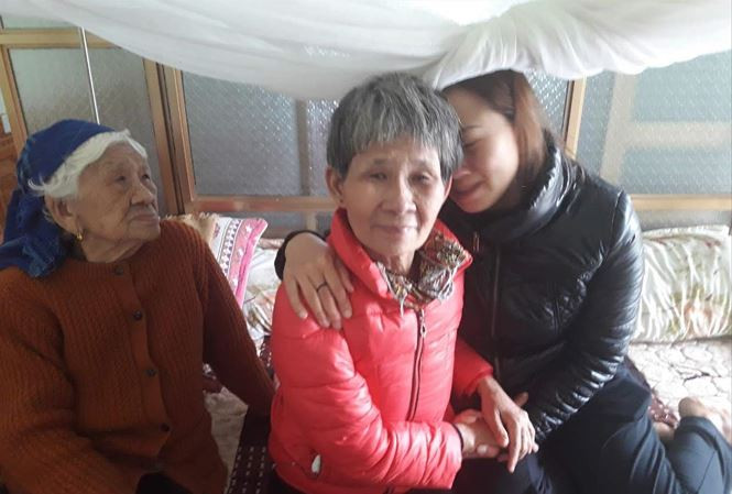  2. Trở về sau 30 năm mất tích: Ngày 10/3/2019, ông Cao Thế Tưởng, trú tại xã Xuân Tân (Xuân Trường, Nam Định) nhận được cuộc điện thoại từ ông Đặng Duy Lộc, Trưởng Công an xã Xuân Tân để hỏi về việc gia đình ông có ai tên là Cao Thị Dậu (sinh năm 1962) không. Khi ông Tưởng trả lời đó là chị gái mình bị mất tích từ năm 1989 thì được ông Lộc thông báo hiện bà Dậu đang ở trụ sở Công an huyện Xuân Trường, mời người thân đến nhận. 