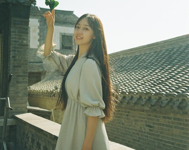 Ngoài ca hát, Ngô Diệc Phàm còn góp mặt trong rất nhiều dự án đình đám như Hóa ra anh vẫn ở đây với Lưu Diệc Phi, Lão pháo nhi, Tước tích… Nam ca sĩ cũng được Châu Tinh Trì giao vai Đường Tăng trong Tây du ký: Mối tình ngoại truyện 2. Bộ phim nằm trong top 20 tác phẩm ăn khách nhất lịch sử điện ảnh Trung Quốc. Theo thông tin trong giới, Ngô Diệc Phàm có gia cảnh vô cùng giàu có. Anh còn làm giám khảo show The Rap of China và tham gia thiết kế thời trang.