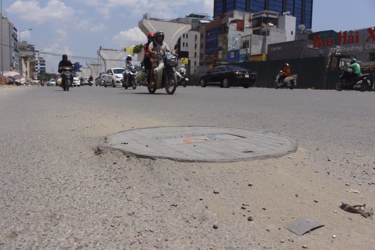 Kinh hai con duong nhu bai chien truong giua Thu do-Hinh-21