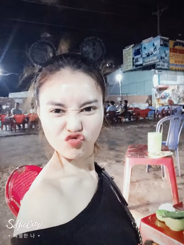 Ninh Duong Lan Ngoc va nhung lan tu tay 'pha nat' hinh tuong ngoc nu-Hinh-7