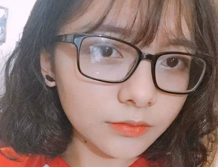  3. Nữ sinh lớp 10 mất tích sau khi xin bố mẹ đi chơi: Khoảng 9h sáng 25/6, Lê Diệu Linh (SN 2003) trú xã Quỳnh Đôi, huyện Quỳnh Lưu, tỉnh Nghệ An hiện đang là học sinh lớp 10 trường THPT Quỳnh Lưu 1 xin lên nhà bạn ở huyện Quỳ Hợp chơi nhưng không được bố mẹ đồng ý.