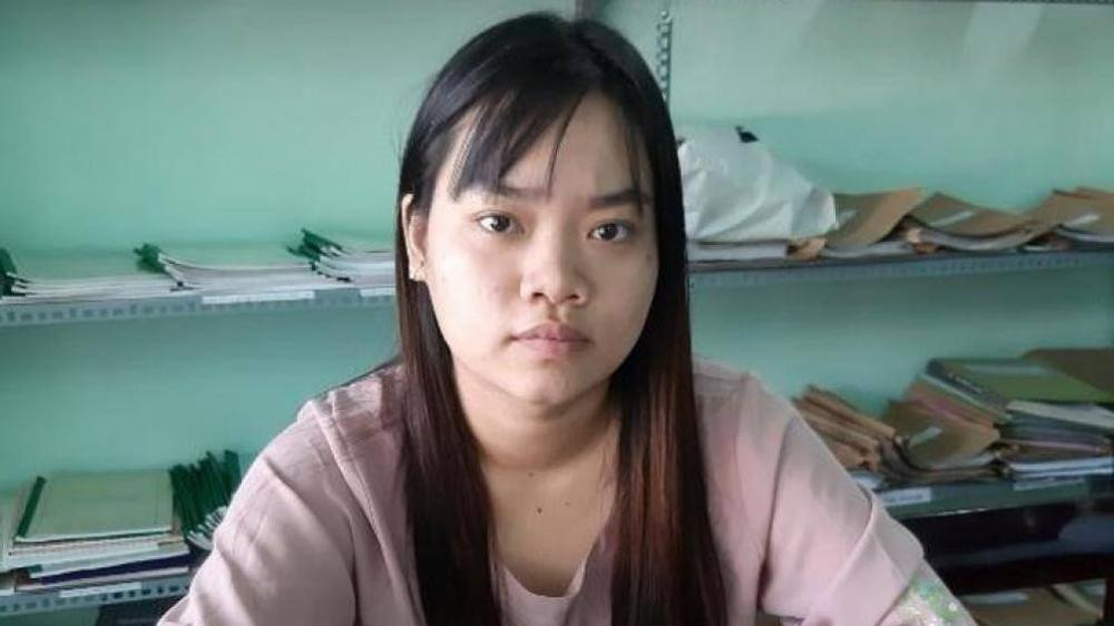 Hai người đã xảy ra mâu thuẫn. Linh cầm bình hơi cay xịt vào người Giang và dùng dao đâm vào lưng, bụng nạn nhân. Giang bỏ chạy khoảng 100 m thì gục ngã và được người dân đưa đi cấp cứu nhưng đã tử vong. Linh khai nhận quá trình chung sống thường xuyên bị Giang đánh đập nên đã có hành động như trên.