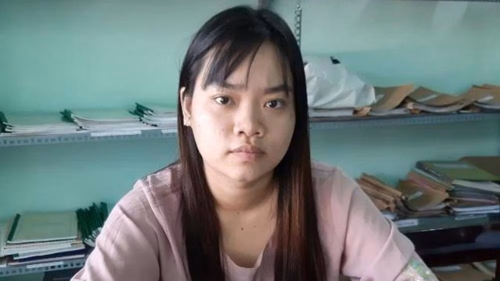 Hai người đã xảy ra mâu thuẫn. Linh cầm bình hơi cay xịt vào người Giang và dùng dao đâm vào lưng, bụng nạn nhân. Giang bỏ chạy khoảng 100 m thì gục ngã và được người dân đưa đi cấp cứu nhưng đã tử vong. Linh khai nhận quá trình chung sống thường xuyên bị Giang đánh đập nên đã có hành động như trên.