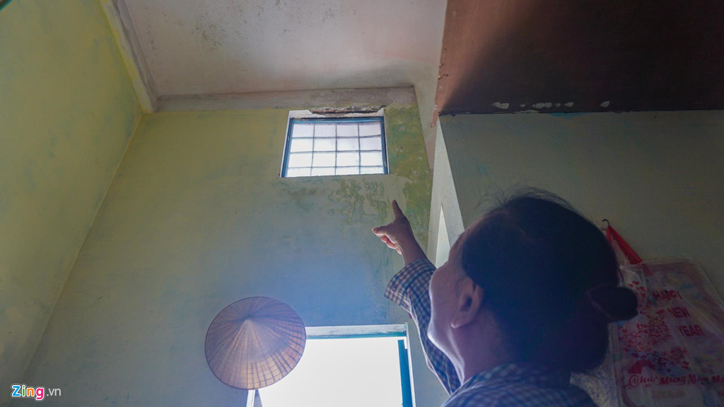 Theo ông Phạm Ngọc Lãnh, Phó chủ tịch UBND phường Hòa Minh, tại các cuộc tiếp xúc cử tri, lãnh đạo địa phương đã phản ánh về tình trạng chung cư xuống cấp. Hai năm trước, trung tâm Quản lý và khai thác nhà Đà Nẵng đã sửa lại chung cư nhưng vẫn chưa thể khắc phục.