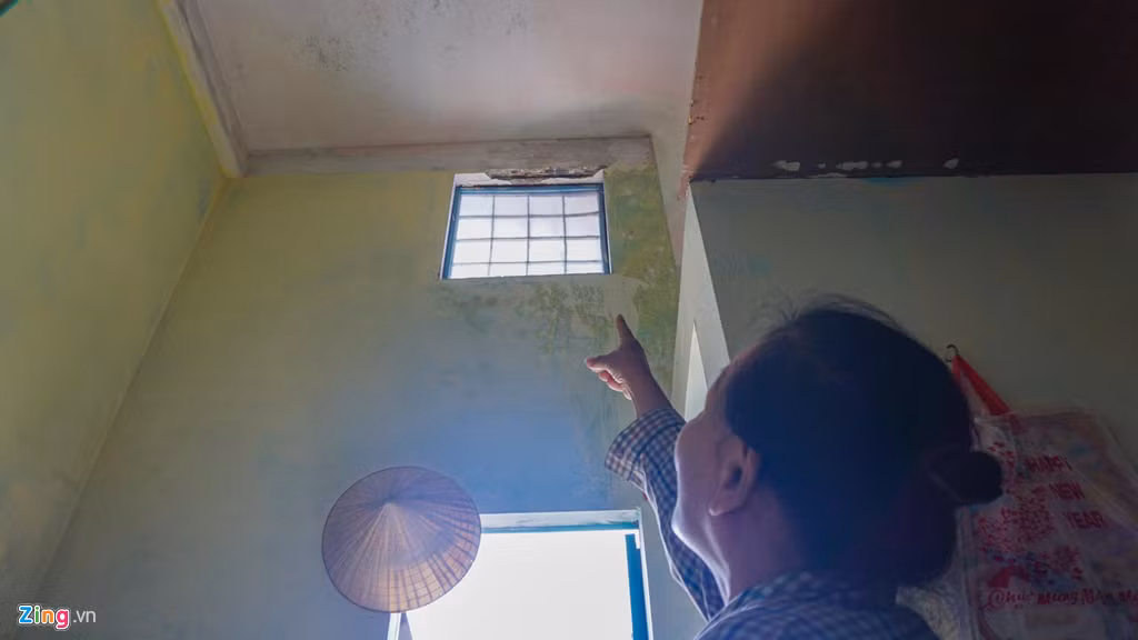 Theo ông Phạm Ngọc Lãnh, Phó chủ tịch UBND phường Hòa Minh, tại các cuộc tiếp xúc cử tri, lãnh đạo địa phương đã phản ánh về tình trạng chung cư xuống cấp. Hai năm trước, trung tâm Quản lý và khai thác nhà Đà Nẵng đã sửa lại chung cư nhưng vẫn chưa thể khắc phục.