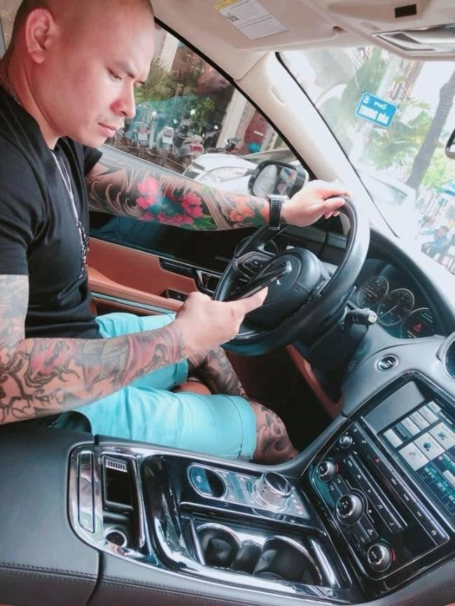 Tháng 4/2019, đối tượng Nguyễn Đức Nhân (sinh năm 1986, trú tại quận Long Biên, Hà Nội - một trong những đối tượng lưu manh côn đồ, mở cửa hàng cầm đồ cho vay nặng lãi và thu hồi nợ ở phường Đức Giang, quận Long Biên) được Đỗ Văn Thịnh (sinh năm 1986; ở huyện Kiến Xương, tỉnh Thái Bình) thuê đi đòi nợ 1,1 tỷ đồng từ anh Đ.M.V.