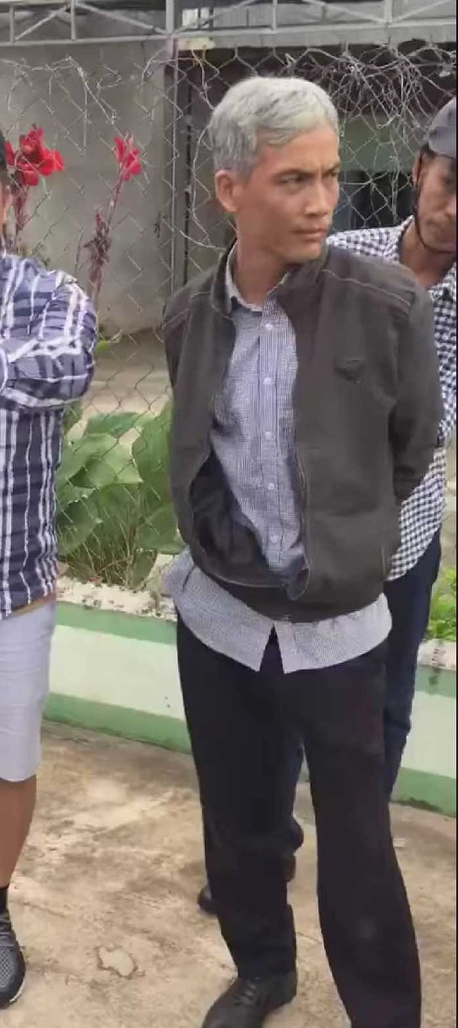 Tại buổi khám xét người phó Viện trưởng Viện KSND huyện Tân Châu Đặng Trường An của Cơ quan điều tra Viện KSND tối cao, còn có sự chứng kiến của chính quyền địa phương và người dân trong khu vực xã Tân Hưng.