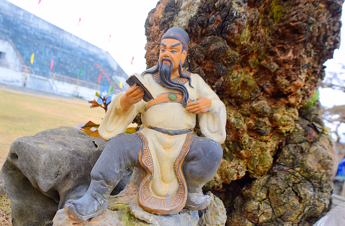 Ngoài ra nó còn mang lại sự bình an, may mắn, sức khỏe và sự thịnh vượng.