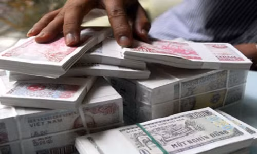 Gần Tết, dịch vụ đổi tiền lẻ lại "nóng". Ảnh minh họa