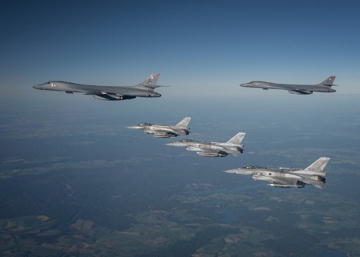 Đáng chú ý là có thông tin cho biết, biên đội B-1B trên đã mô phỏng một cuộc tấn công hạt nhân vào bán đảo Crimea - nơi đặt các cơ sở quân sự trọng yếu của Nga, cũng như nhiều căn cứ khác ở phía Nam nước Nga.