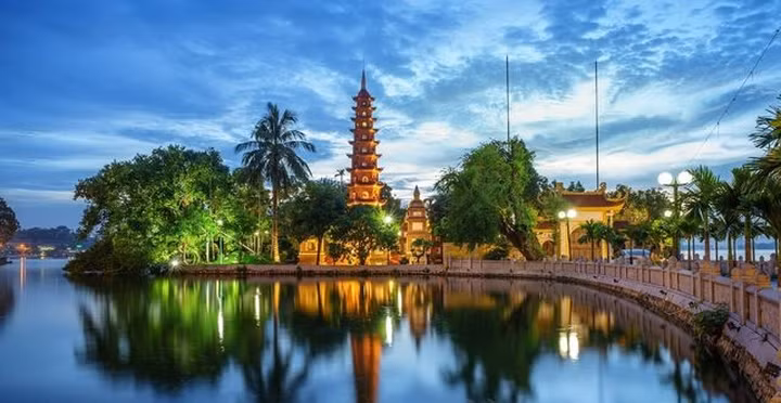 Chùa Trấn Quốc - một trong những ngôi chùa cổ nhất tại thủ đô Hà Nội.