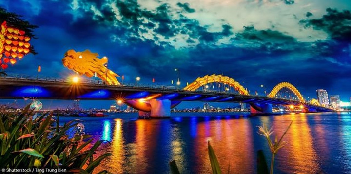 Cầu Rồng - Một biểu tượng du lịch của Đà Nẵng.