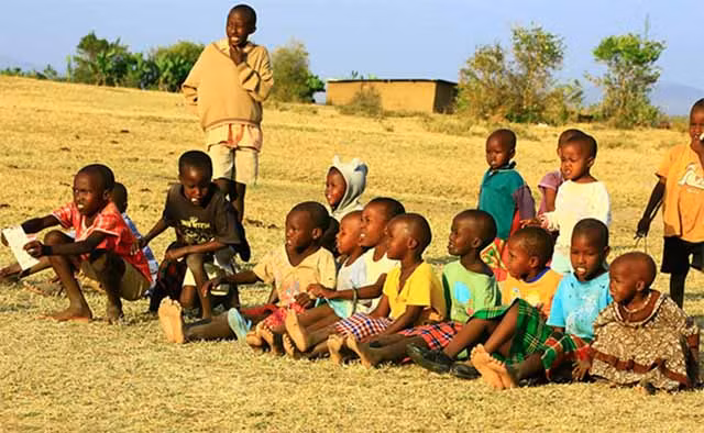 Ngoài ra, người lớn tuổi say rượu sử dụng máu để làm giảm nhiễm độc. Máu rất giàu protein, tốt cho hệ thống miễn dịch.