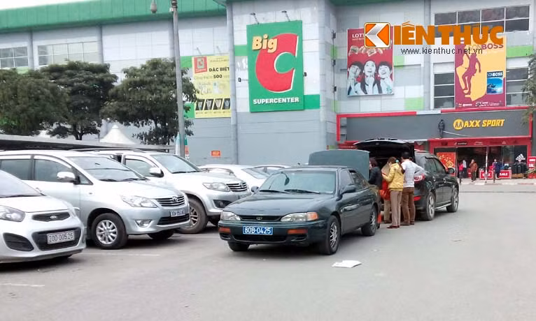 Xe biển xanh 80B cũng có mặt tại Big C.