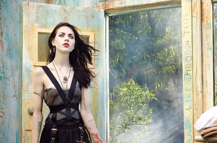 Nhung nguoi mat mau noi tieng nho danh con ngoi sao