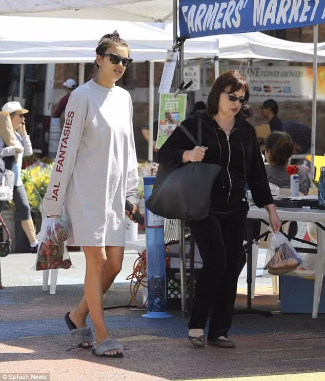 Sieu mau Irina Shayk gon gang sau hai tuan sinh con-Hinh-4