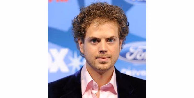 Ngôi sao American Idol Scott MacIntyre đã được vợ của một giáo sư dạy anh ở trường đại học tặng một quả thận vào năm 2005. (Ảnh: stars.topix)