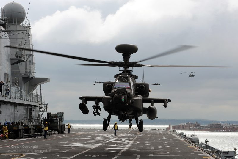 Được biết tới với cái tên trước đây là AH-64D Block III, trực thăng AH-64E là bản nâng cấp cực kỳ đáng tiến của dòng trực thăng tấn công hiện đại nhất thế giới này. Nguồn ảnh: Longbow.