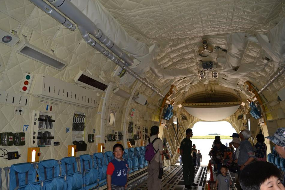 Kawasaki C-2 có tốc độ hành tình khoảng 890 km/h và có kha rnanwg mang theo tối đa tới 36 tấn hàng hoá. Nguồn ảnh: Sina.