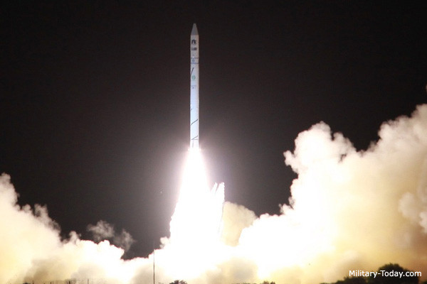 Israel hiện cũng đang có trong tay loại tên lửa đạn đạo mang tên Jericho III. Dòng tên lửa đạn đạo Jericho đã được Israel nghiên cứu và phát triển từ những năm 1970 của thế kỷ trước. Nguồn ảnh: Military.