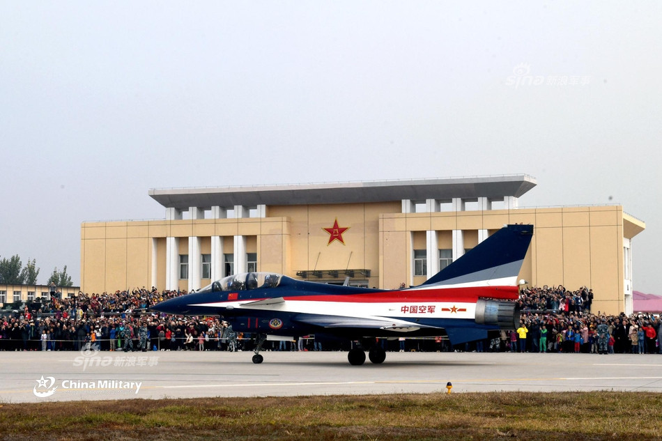 Mặc dù vậy việc Trung Quốc sử dụng lợi thế về giá thành rẻ để cạnh tranh với F-16 của Mỹ dường như là điều bất khả thi khi càng ngày, số lượng F-16 hàng "qua sử dụng" được các nước rao bán với giá cực rẻ càng cao. Nguồn ảnh: Sina.