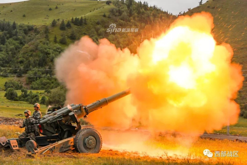 Các loại đạn được Type 66 sử dụng bao gồm đạn nổ mảnh, đạn nổ mạnh, đạn xuyên phá hoặc đạn phát quang. Trung Quốc thậm chí còn tự chế tạo ra phiên bản đạn phản lực để gia tăng tầm bắn cho khẩu pháo này. Nguồn ảnh: Sina.