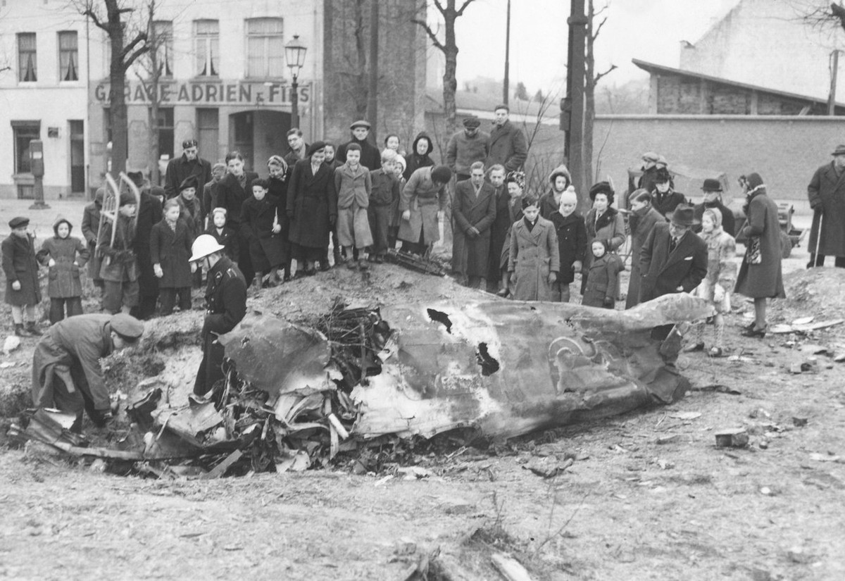 Xác máy bay của Không quân Đức rơi do thời tiết xấu khi tham gia yểm trợ cho lực lượng Lục quân và Thiết giáp Đức. Nguồn ảnh: BI.