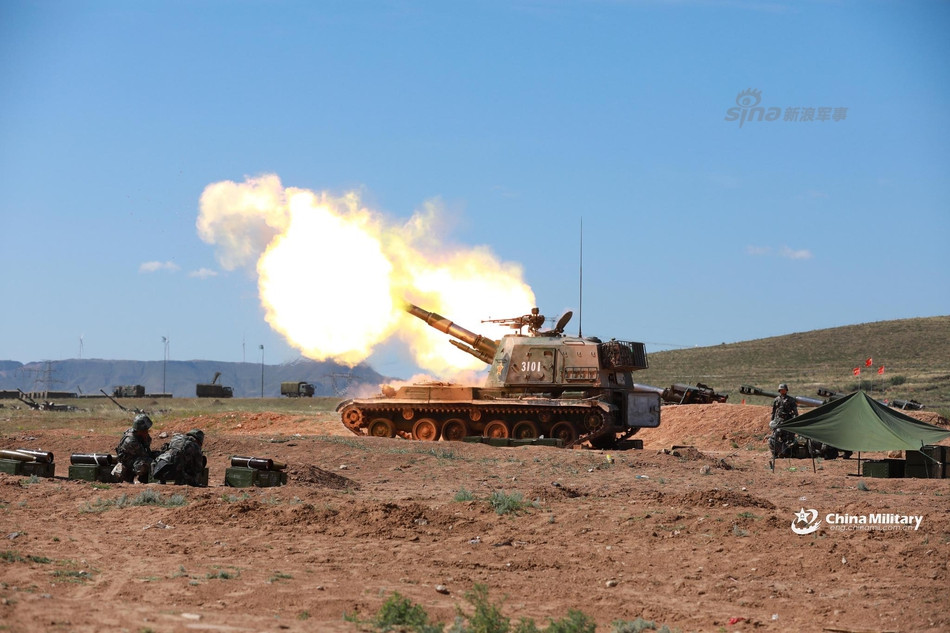 Hồi cuối tháng 8 vừa rồi, quân đoàn 81 của Lục quân Trung Quốc đã tập trận bắn đạn thật với sự tham gia của một số lượng lớn các khẩu đội pháo tự hành Type 83. Nguồn ảnh: Sina.