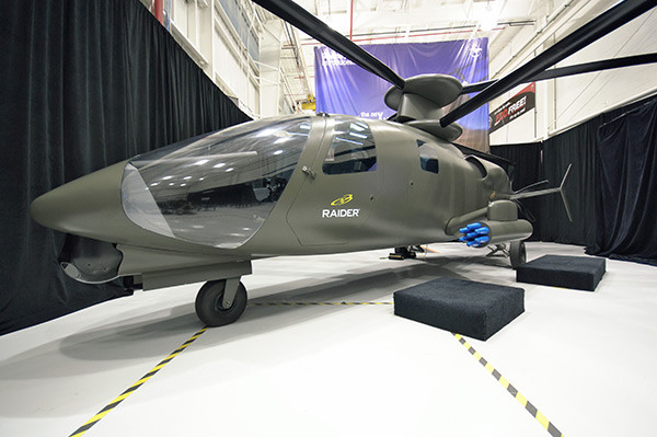 Theo tính toán, tốc độ của Sikorsky S-97 tối đa lên tới 444 km/h - nhanh hơn mọi loại trực thăng quân sự hiện nay. Tầm hoạt động của S-97 có thể lên tới 570 km hoặc 2 tiếng 40 phút liên tục và trần bay của trực thăng này vào khoảng 3000 mét. Nguồn ảnh: Exces.