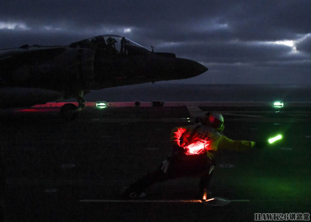 Được phát triển trong khoảng thời gian đầu những năm 1980 với ít nhất 37 chiếc chế tạo, AV-8 là Loại chiến đấu cơ này được xếp vào nhóm cường kích - chuyên tấn công mục tiêu mặt đất. Nguồn ảnh: Sina.