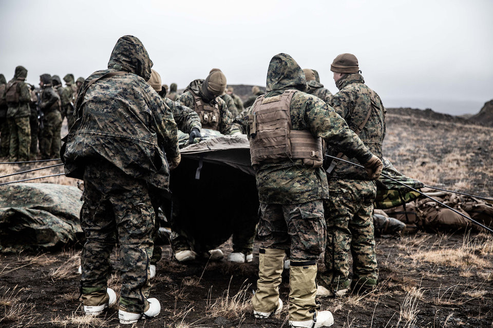 Lính Mỹ hành quân trong điều kiện giá lạnh ở Na Uy đầu mùa đông. Đây là cuộc hành quân trong khuôn khổ cuộc tập trận Trident Juncture 2018 sẽ bắt đầu vào thứ năm tới đây. Nguồn ảnh: BI.