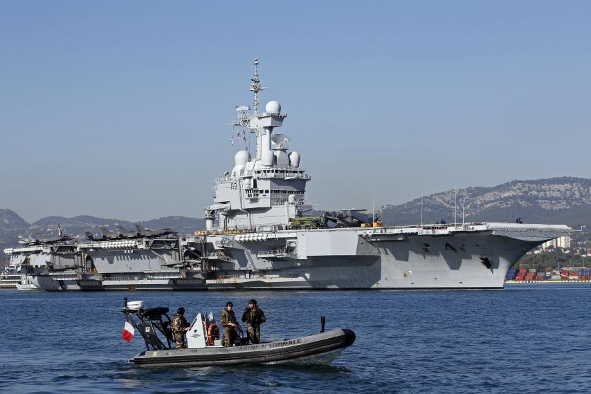Một vài nguồn tin khác của Pháp lại cho rằng, không nhất thiết tàu sân bay của nước này trong tương lai sẽ phải sử dụng động cơ hạt nhân vì với công nghệ hậu cần hiện đại ngày nay, tầm hoạt động không giới hạn của động cơ hạt nhân là không cần thiết và nếu xét tới yếu tố chi phí vận hành thì động cơ hạt nhân không phải là lựa chọn khôn ngoan. Nguồn ảnh: Navaltoday.