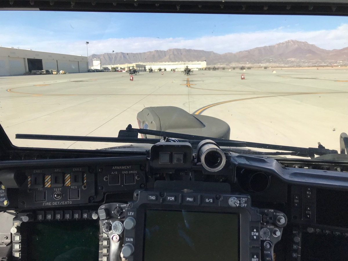 Góc nhìn của sĩ quan điều khiển hỏa lực cũng rộng hơn nhiều so với góc nhìn của phi công, đặc biệt là khi quan sát các mục tiêu ở dưới mặt đất. Nguồn ảnh: Business Insider.