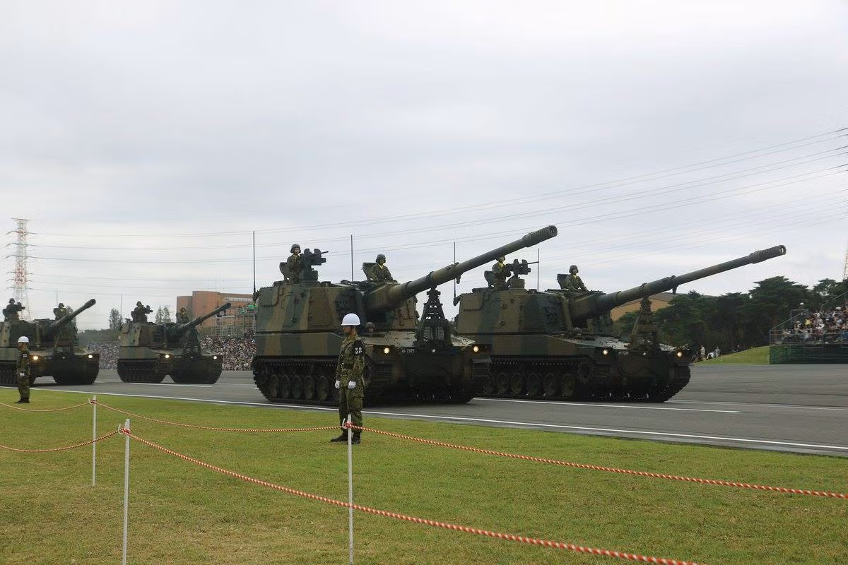 Pháo tự hành Type 99 cỡ nòng 155mm do Nhật Bản tự sản xuất. Loại pháo tự hành này được tập đoàn Mitsubishi thiết kế. Nguồn ảnh: Japnews.