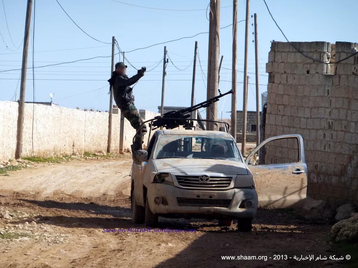 Đây là một trong những sáng kiến rất hay của phiến quân IS và có khả năng ứng dụng rất rộng rãi, phù hợp với những đội quân "nhà nghèo" trên thế giới. Nguồn ảnh: Shaam.