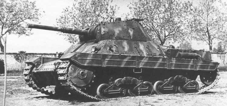 Động cơ của xe chính là phần yếu nhất khi chỉ có công suất tối đa 330 mã lực và sử dụng nhiên liệu Diesel. Thực chất trọng lượng của P 26/40 chưa đủ để biến nó thành xe tăng hạng nặng, chính động cơ quá yếu đã khiến nó lề mề như một xe tăng hạng nặng. Nguồn ảnh: WOTnews.